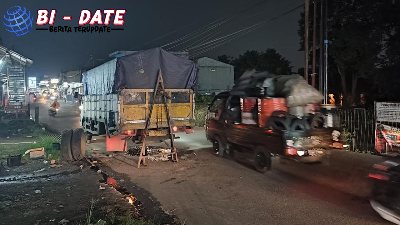 Truk Mogok baru Jalur TransJ 13 Penumpang Terlantar
