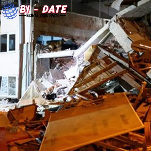 Gempa 6,1 SR di Turki, Jalanan Penuh Puing dan Trauma